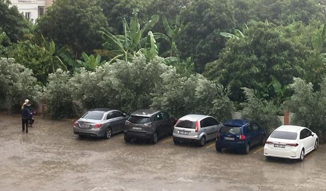 Mersin'de Toroslardan Sahile Kadar Sağanak Yağış Etkili Oldu